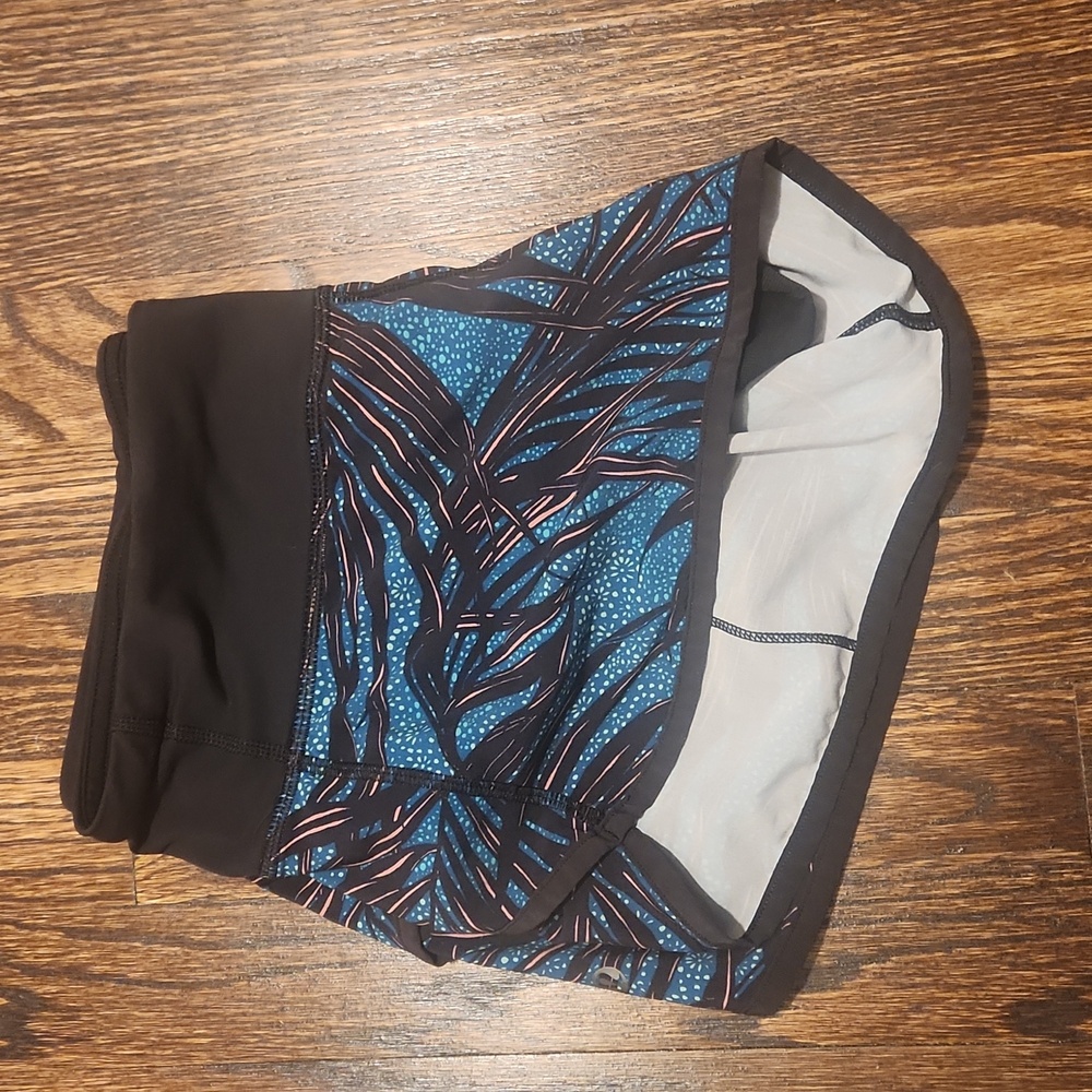 Lululemon Speed Short Size 6 - Picture 6 of 6
